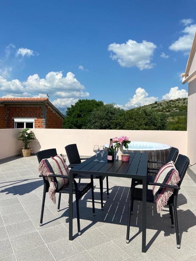 Nina Apartman Posedarje