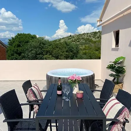 Apartman Nina Posedarje Exterior photo